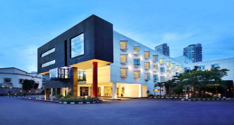 pusat karir